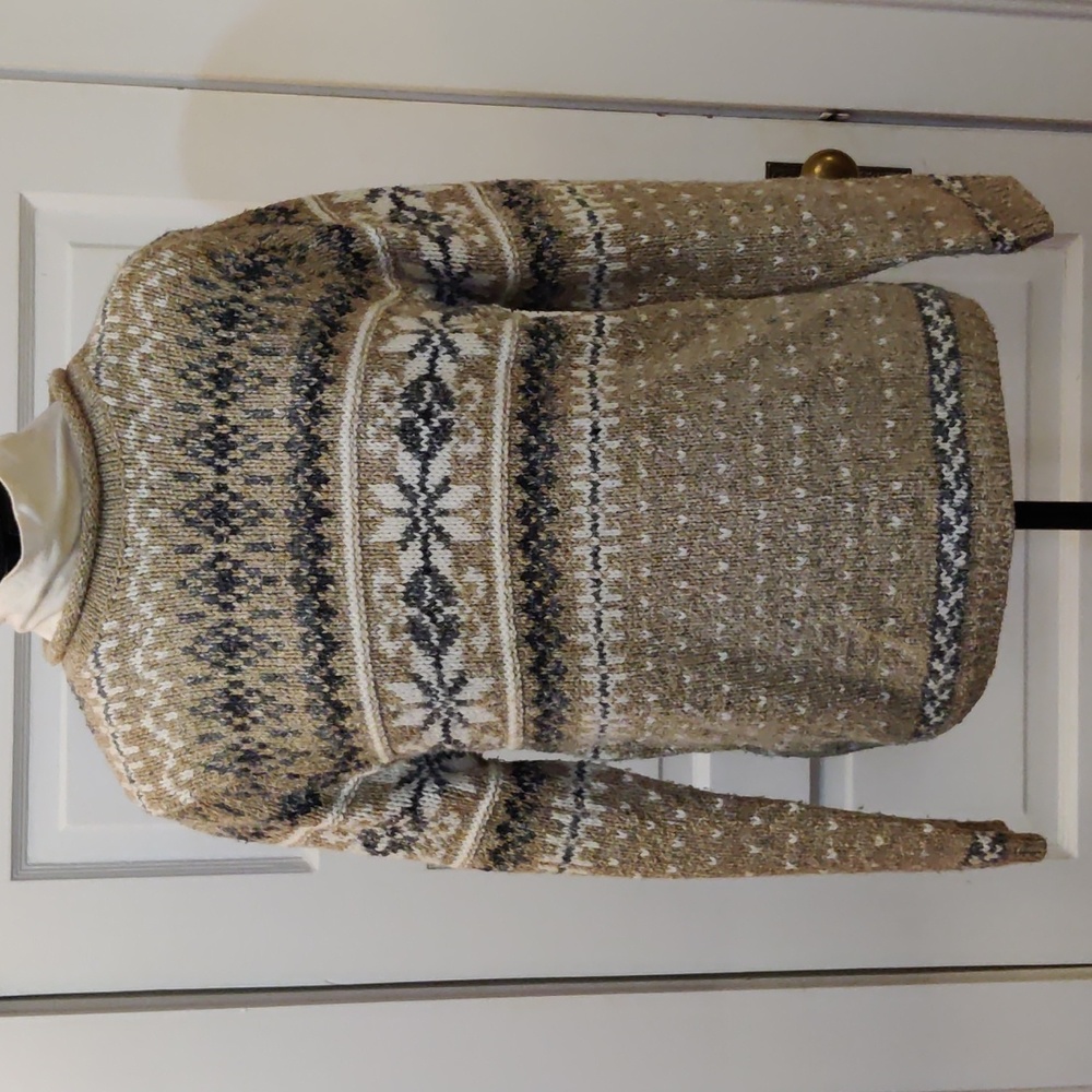 Blue and tan Fair Isle pullover sweater L